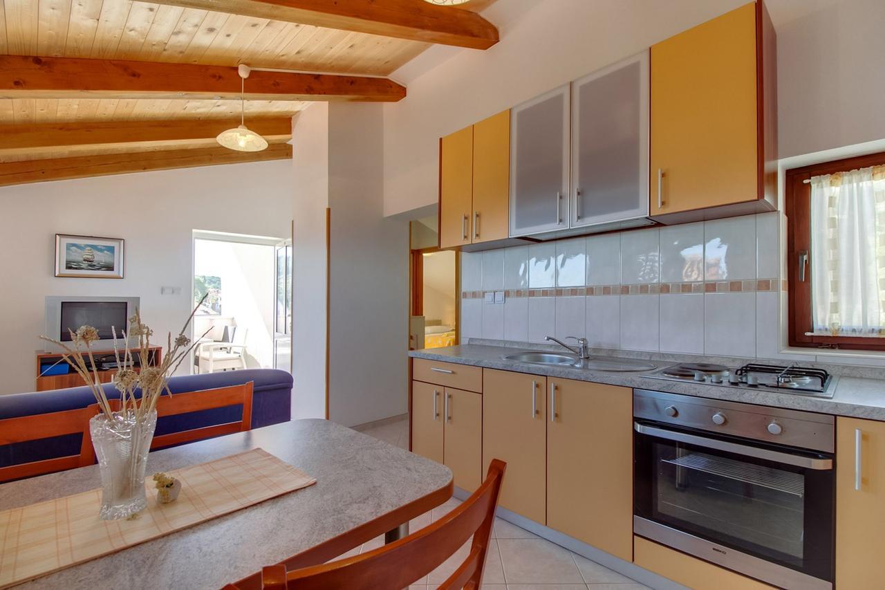 House Prica Hotell Mali Lošinj Eksteriør bilde