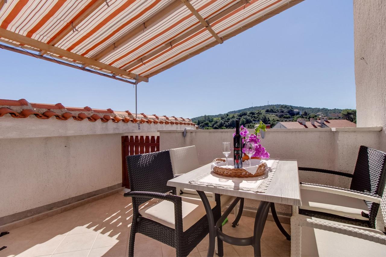 House Prica Hotell Mali Lošinj Eksteriør bilde