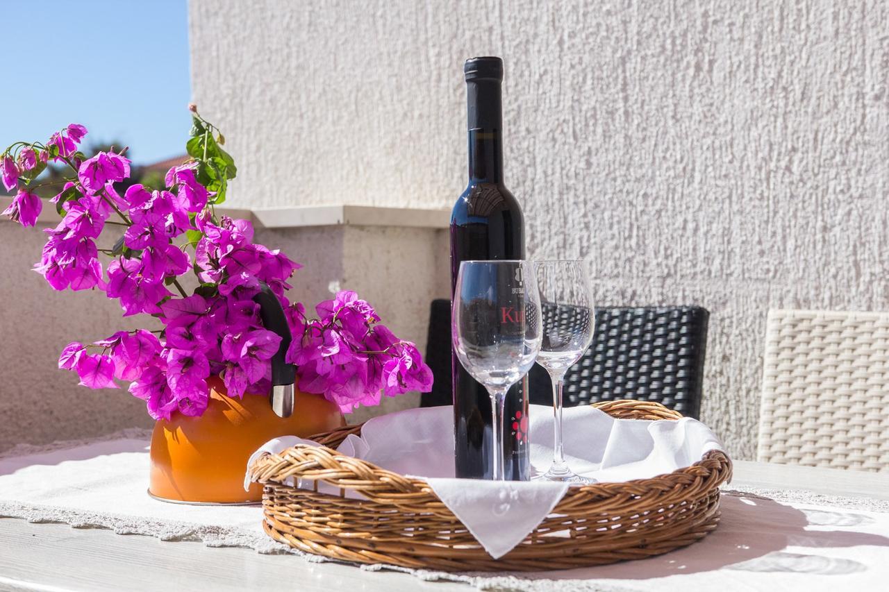 House Prica Hotell Mali Lošinj Eksteriør bilde